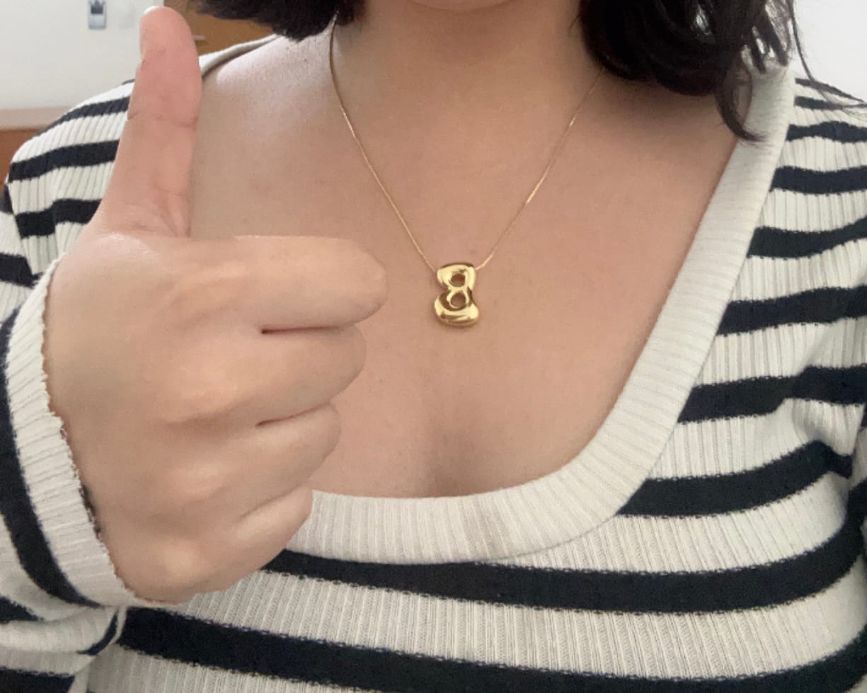 Customer photo review of Collar Inicial Bubble