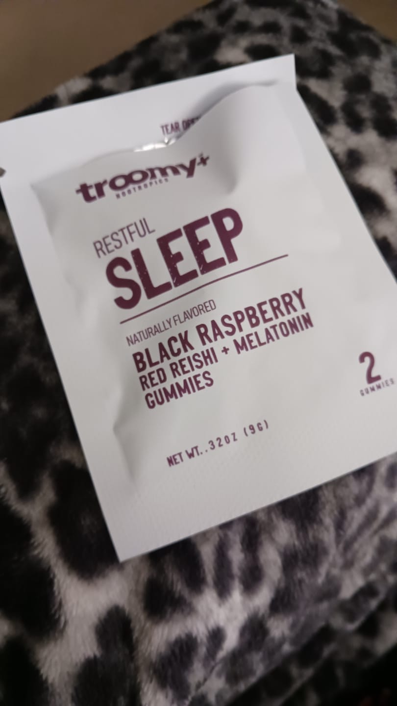 Customer photo review of Sleep: Reishi + Melatonin Gummies