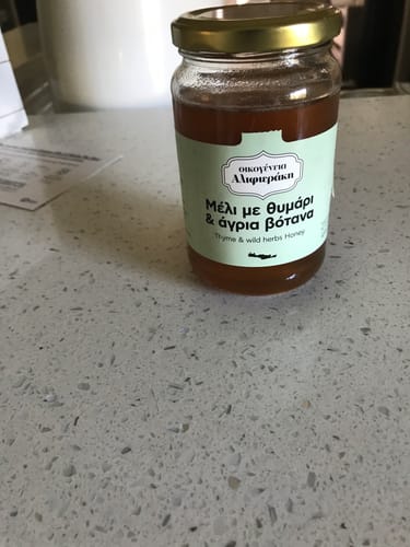Customer photo review of Cretan Thyme & Wild Flowers Honey – raw, intense, 100% from Crete | 450g