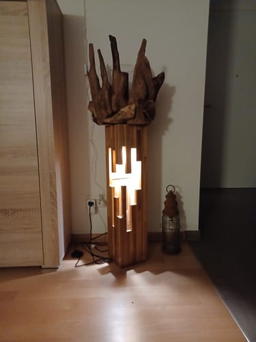 Customer photo review of STALAKTIT Holz Säule LED Beleuchtung