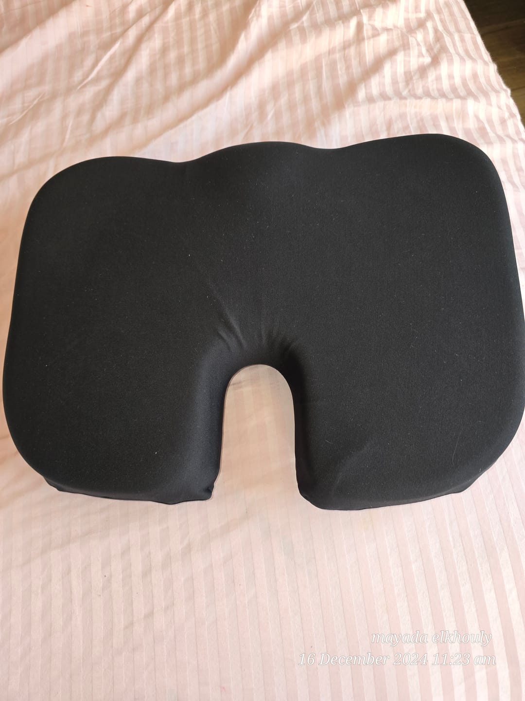 Customer photo review of Rab- Memory Foam Portable Tailbone Cushion