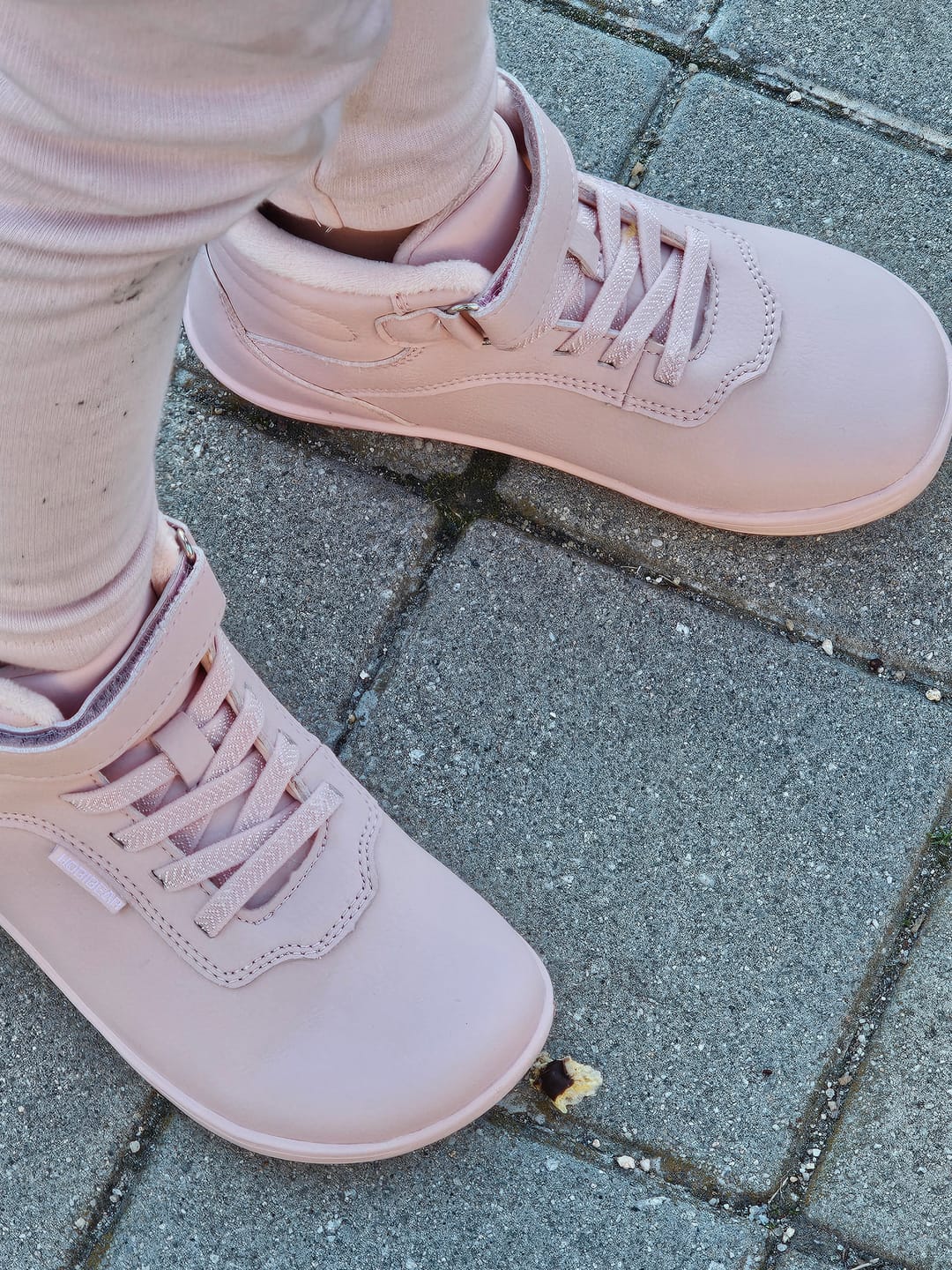 Customer photo review of Niños Spruce - Zapatos Barefoot De Invierno