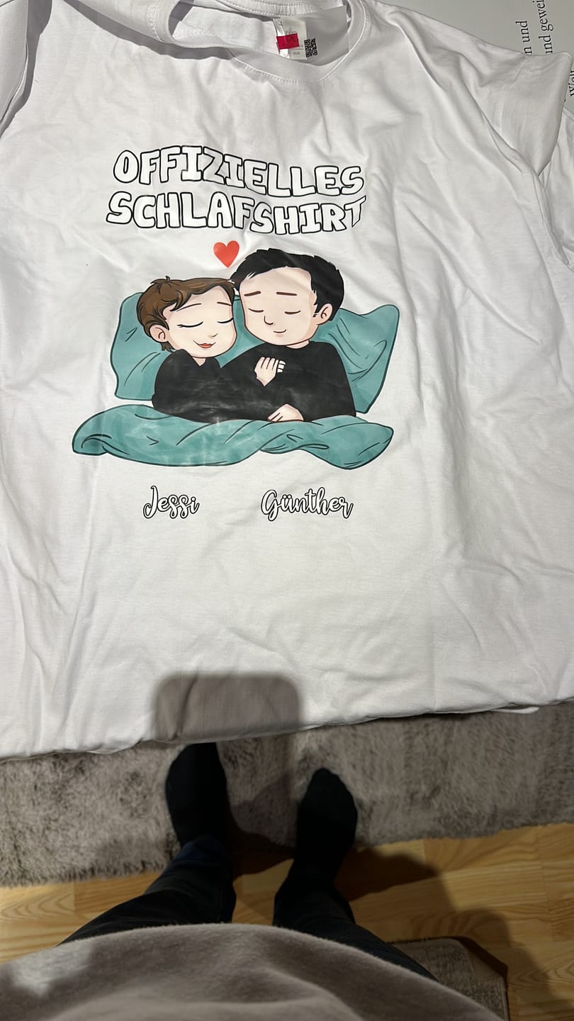 Customer photo review of Offizielles Schlafshirt - Personalisiertes T-Shirt für Paare