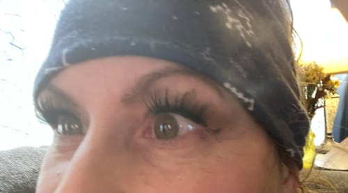 Customer photo review of SWAYINGKELP Self-adhesive Cluster Lashes