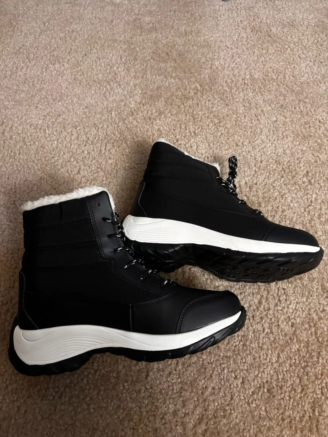 Customer photo review of Sequined Snow Boots Platform Ankle Waterproof Non-Slip Plush-Lined — Black | KIMLUD