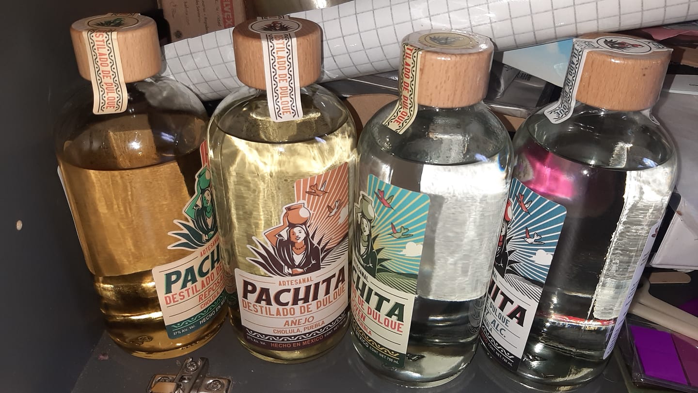 Customer photo review of Paquete 750 mL Joven, Reposado, Blanco y Añejo
