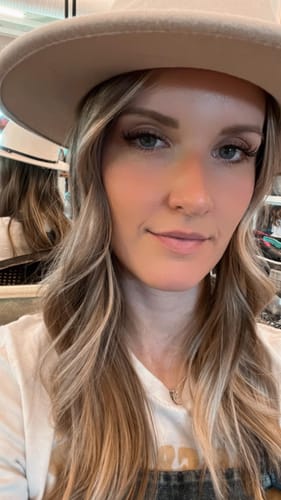 Customer photo review of LUSHSHRUB Self-adhesive Cluster Lashes