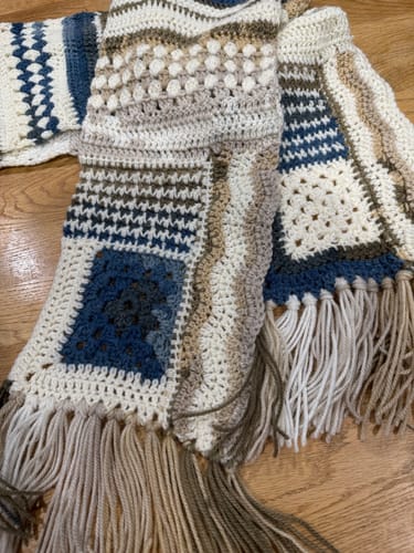 Customer photo review of Discovery of Stitches Scarf Kit