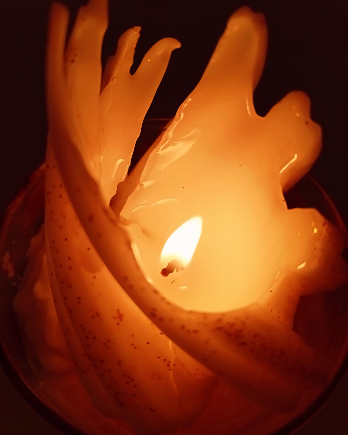 Customer photo review of Colorante líquido para velas ROJO PRIMARIO