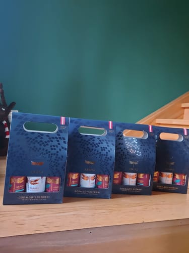 Customer photo review of Mazo karstvīnu izlase dāvanu kastītē 3x250ml