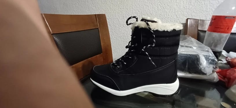 Customer photo review of Sequined Snow Boots Platform Ankle Waterproof Non-Slip Plush-Lined — Black | KIMLUD