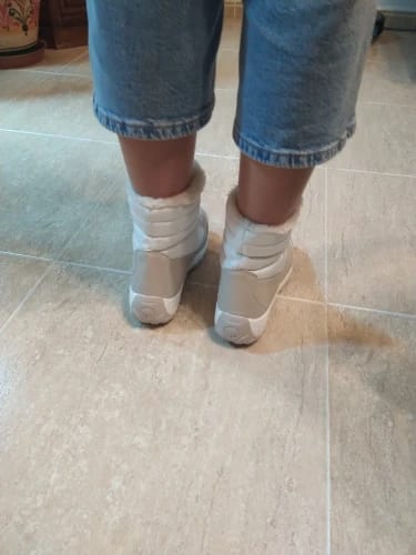 Customer photo review of Sequined Snow Boots Platform Ankle Waterproof Non-Slip Plush-Lined — Black | KIMLUD