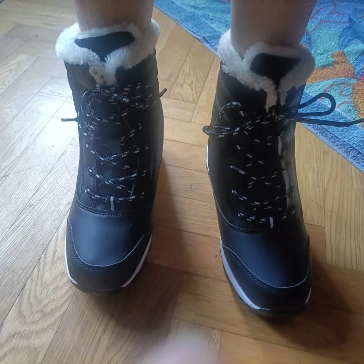 Customer photo review of Sequined Snow Boots Platform Ankle Waterproof Non-Slip Plush-Lined — Black | KIMLUD