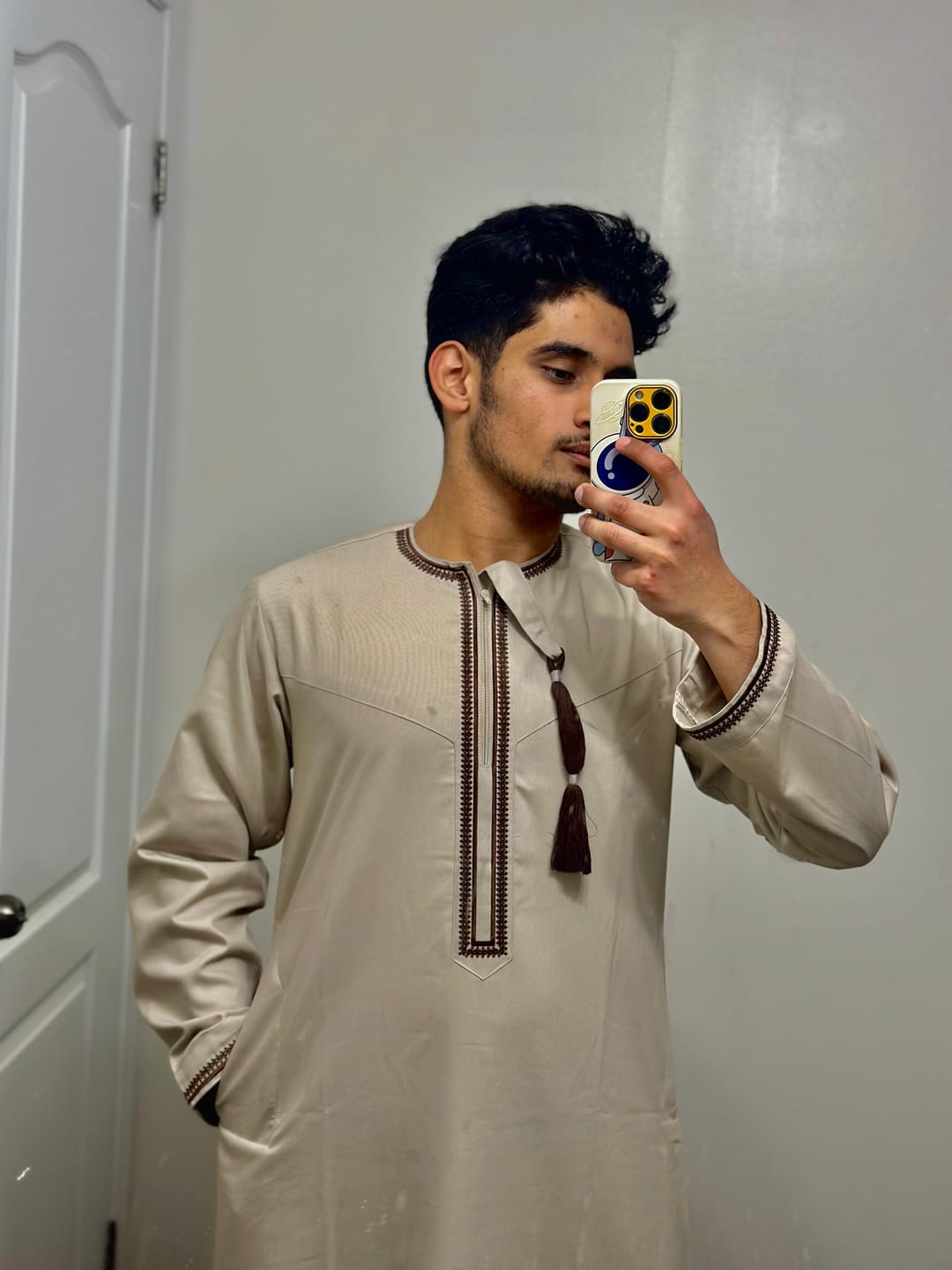 Customer photo review of Luxury Beige Omani Thobe