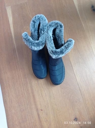 Customer photo review of Waterproof Snow Boots With Fur Cuff — Navy | KIMLUD