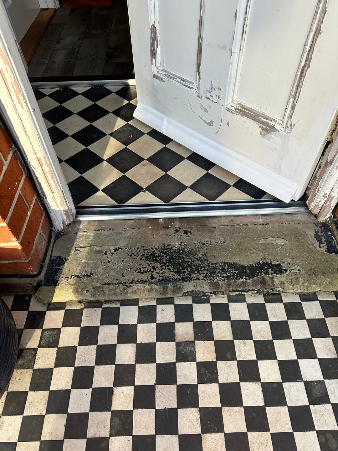 Customer photo review of Exitex Macclex 15/2 Metal Door Cill Draught Excluder Threshold - Aluminium 914Mm (36")