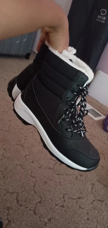 Customer photo review of Sequined Snow Boots Platform Ankle Waterproof Non-Slip Plush-Lined — Black | KIMLUD