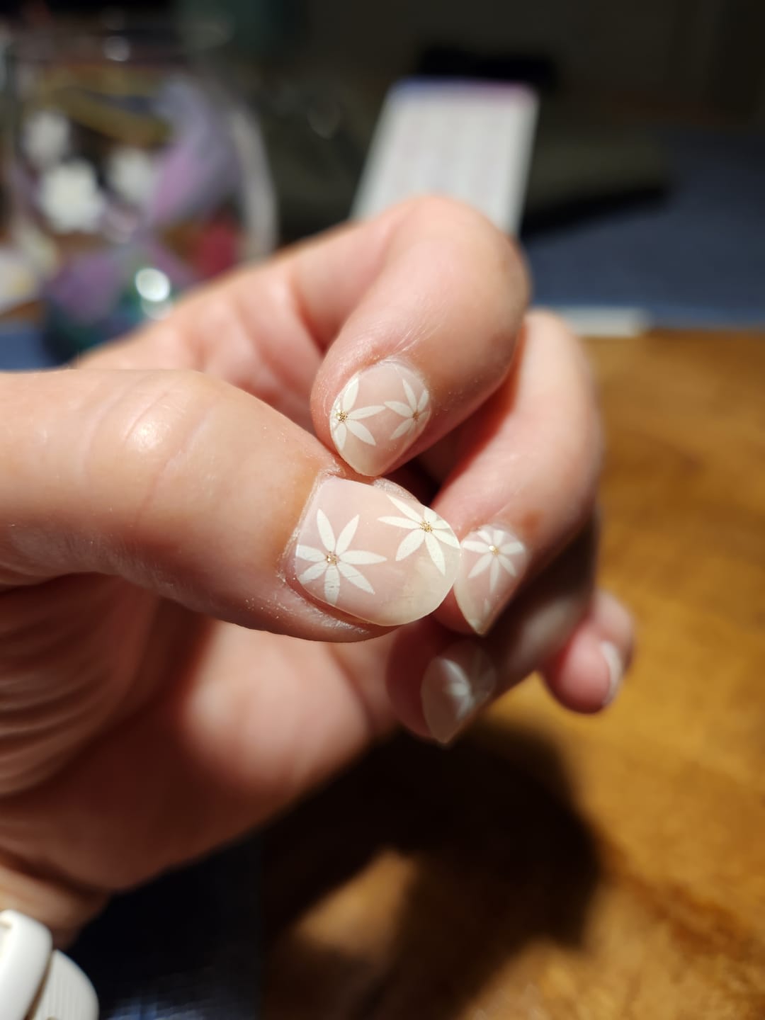 Customer photo review of Pretty Pink Daisies DIY Semicured Gel Nail Sticker Kit