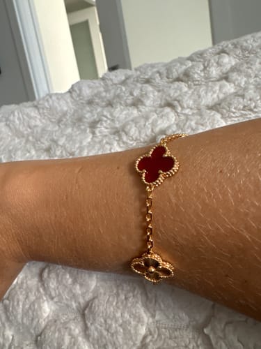 Customer photo review of CLOVER BRACELET 5 MOTIFS CARNELIAN PINK GOLD