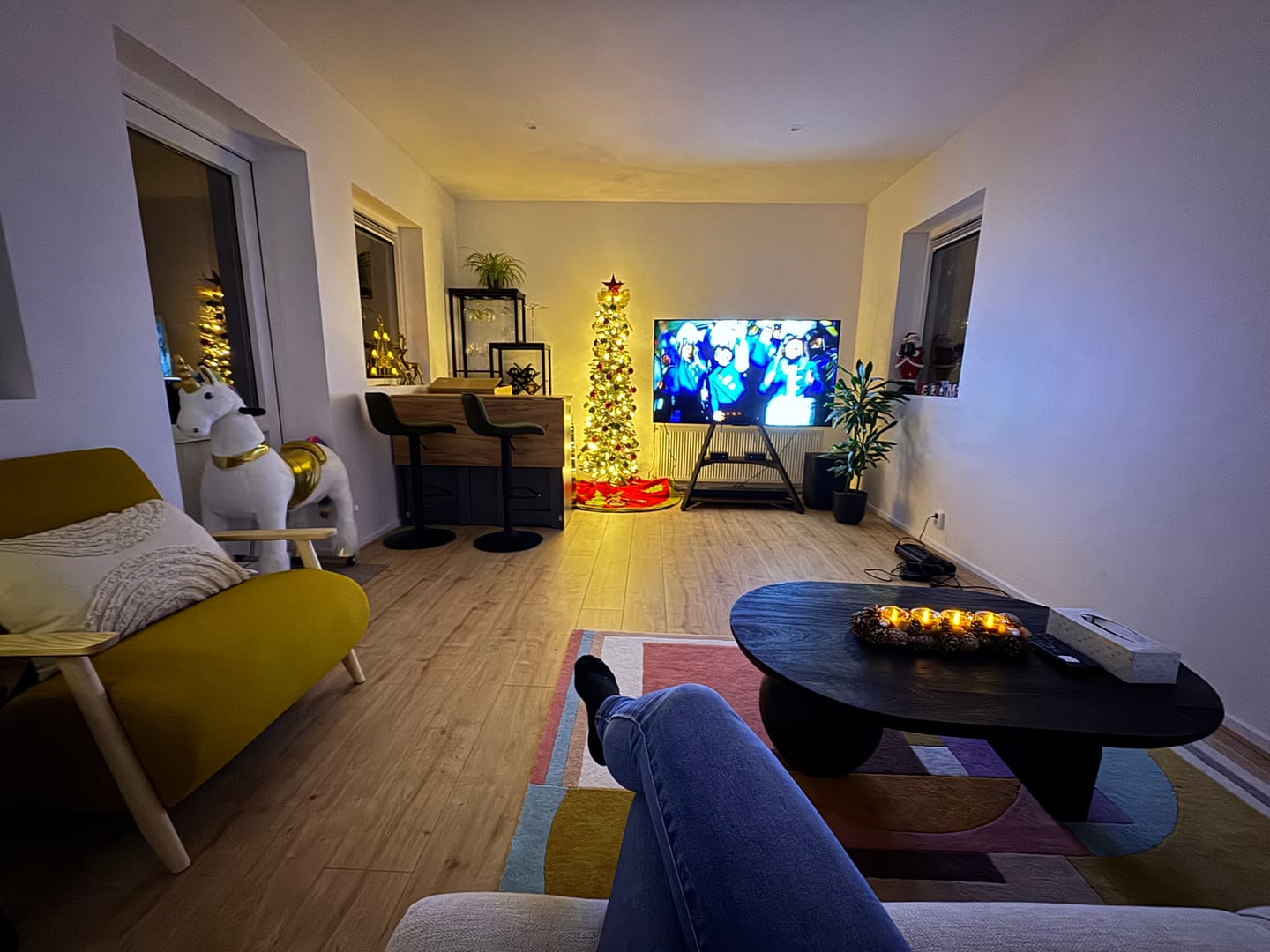 Customer photo review of Eiffel Floor TV Stand With Wheels V2 FT88