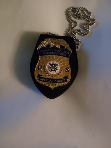 Customer photo review of Multi-purpose Holder/ Holster/ Wallet For Multi-size Police Badges First-layer Genuine Leather