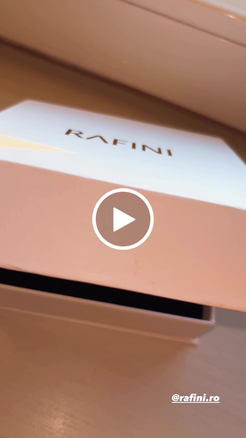 Customer video review of Set Bratara + Colier Auriu Flower