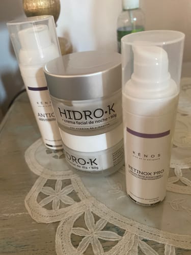 Customer photo review of Pack full rostro: Hidro-K Día, Hidro-K Noche, Realiv, Retinox Pro, Limpiador Facial + DESPACHO GRATIS