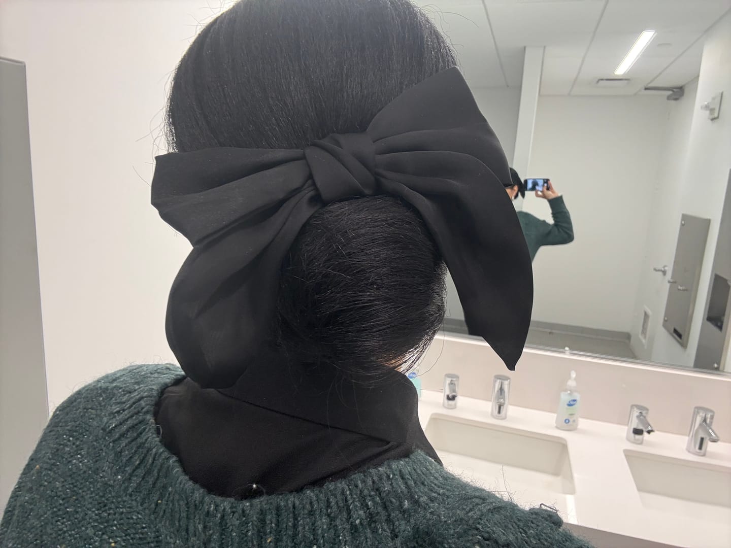 Customer photo review of Vivica A Fox Synthetic Bang N Bun - BPB-SHY