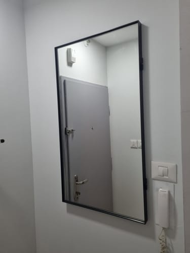 Customer photo review of דלת מראה להסתרת ארון חשמל