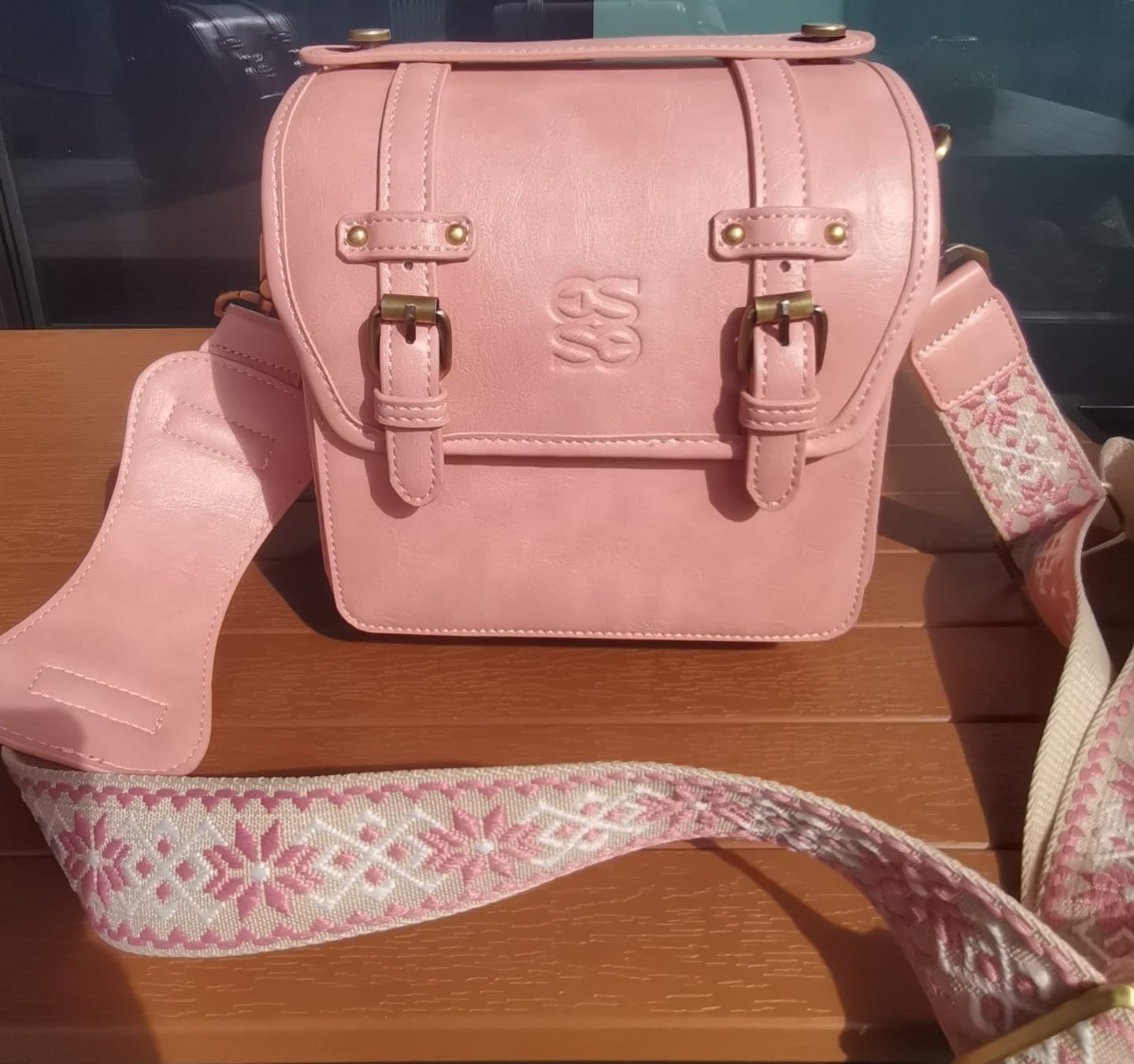 Customer photo review of Clara Vintage Shoulder Camera Bag
