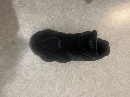 Customer photo review of New Balance 9060 TRIPLE BLACK