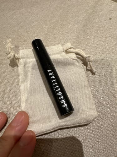 Customer photo review of Pretty Glitter Lip Kit