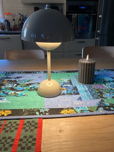 Customer photo review of Bordslampa - Svamplampa Flowerbud - Batteridriven 5000 mAH