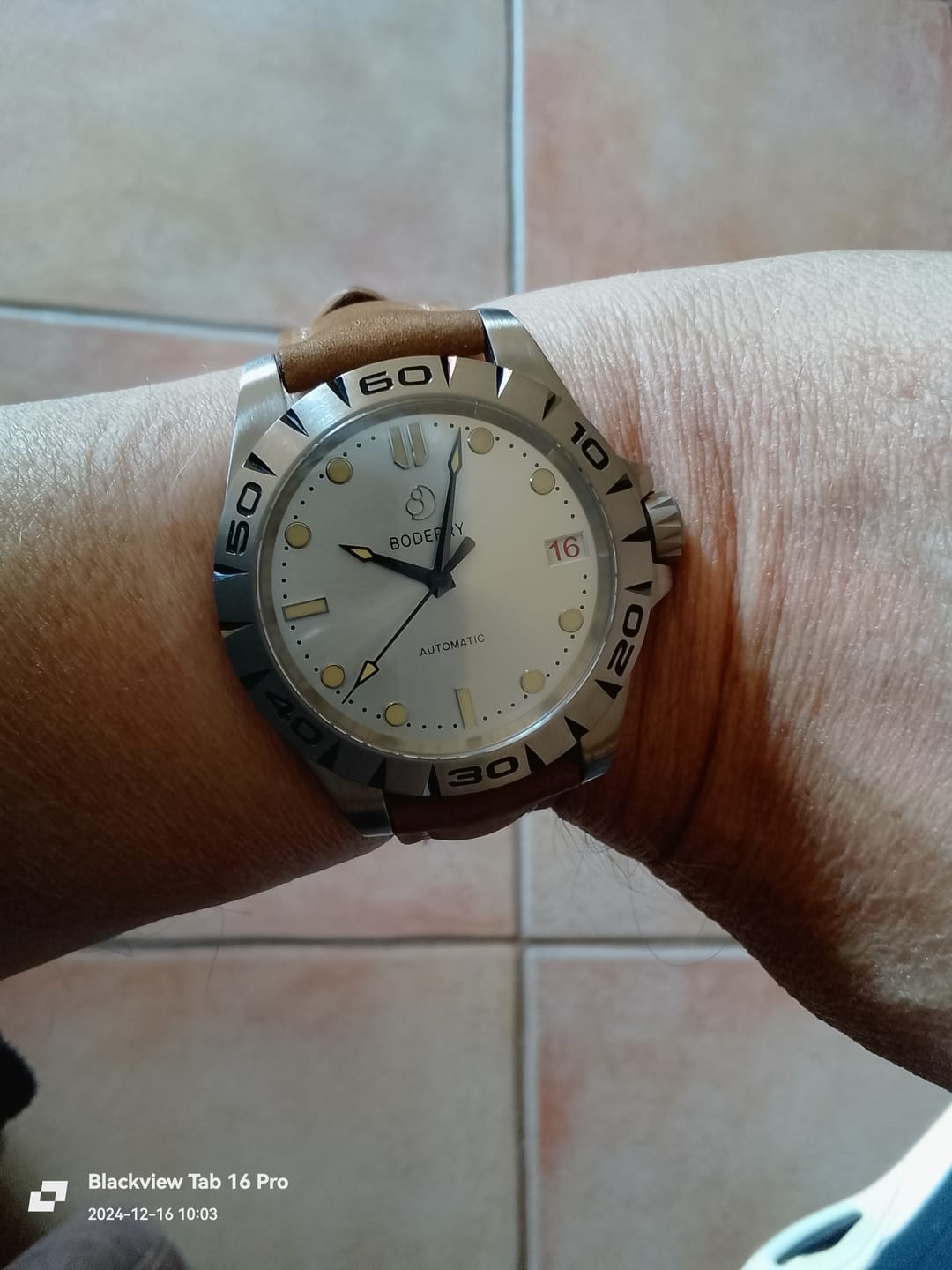 Customer photo review of URBAN DATE(TITANIUM)- 3-hand Hi-beat(28,800 bph) with 72 hrs Power-reserve Automatic Titanium Watch | Brown Leather Strap