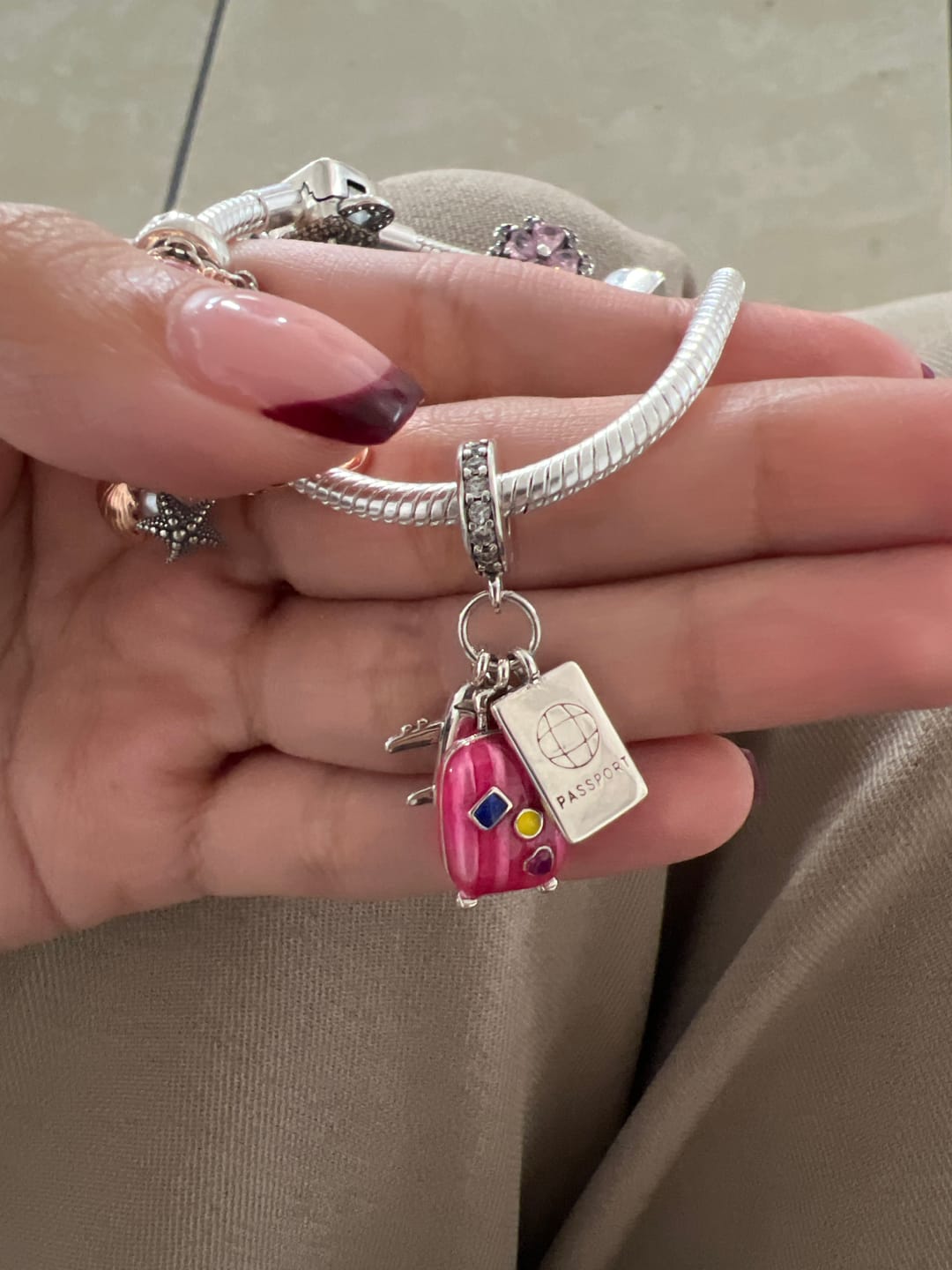 Customer photo review of Charm Viaje al Mundo
