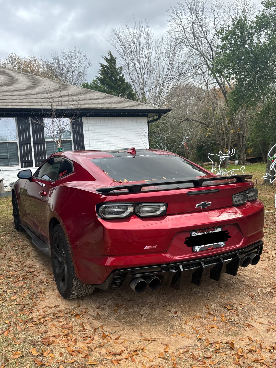 Customer photo review of 2016-2025 Chevy Camaro Evo Style Shark Fins Rear Diffuser Quad/Single Tips SS/RS/LT w/ Smoke Reflectors