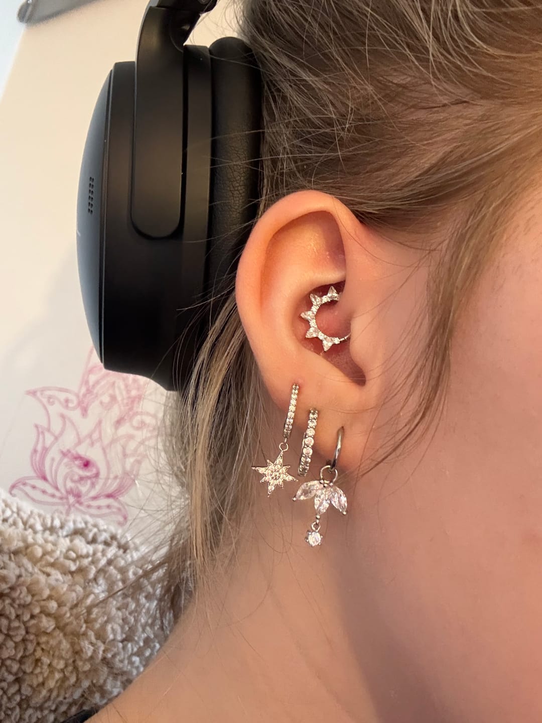 Customer photo review of VENUS North Star Pavé Huggie Hoops