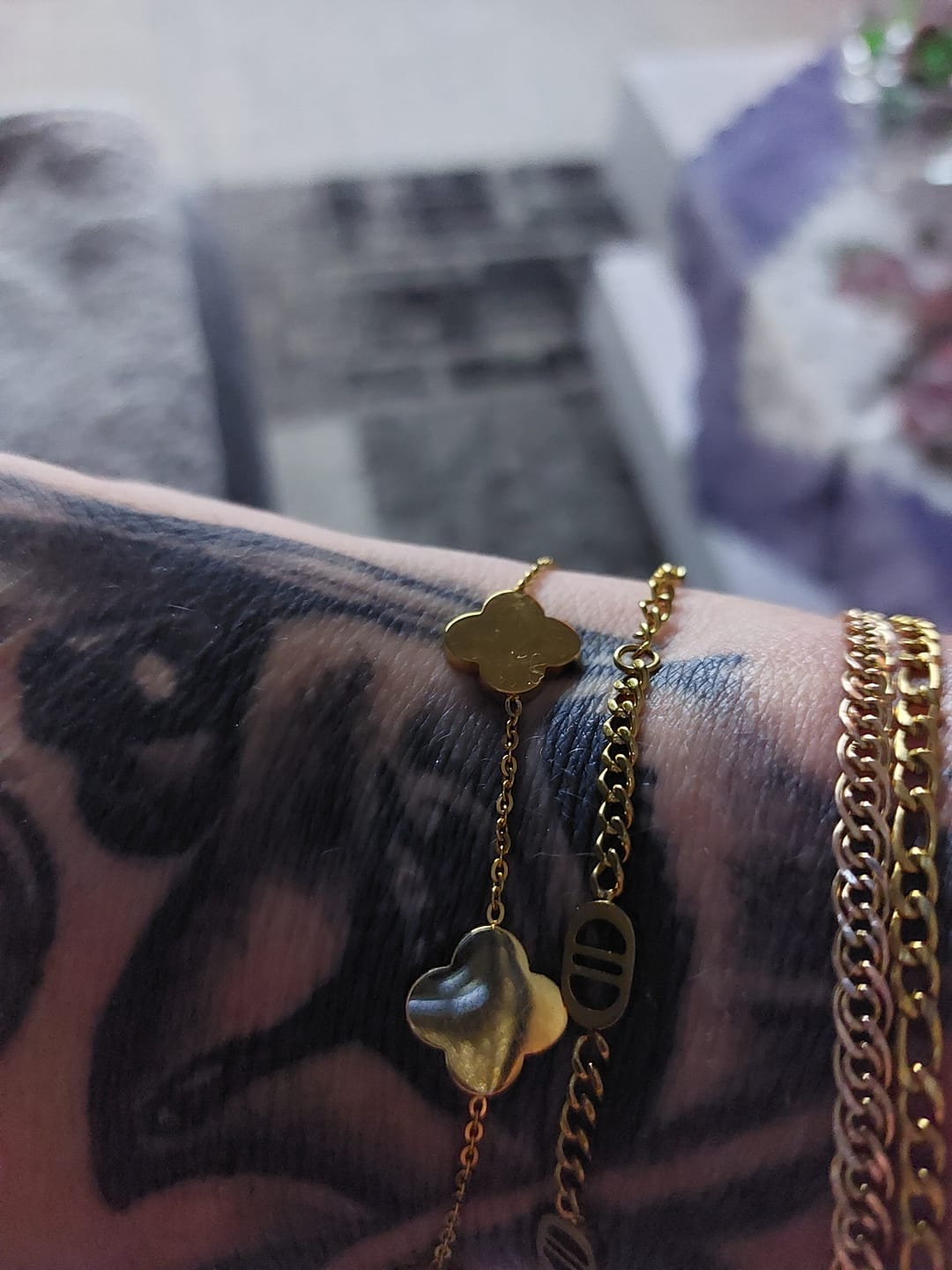 Customer photo review of Shine Clover Armband | 18K vergoldet