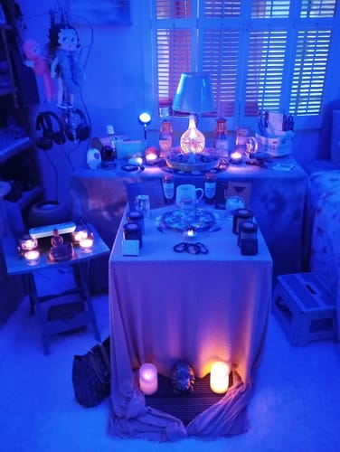 Customer photo review of Minimalistic Rainbow Fluorite Crystal Lamp