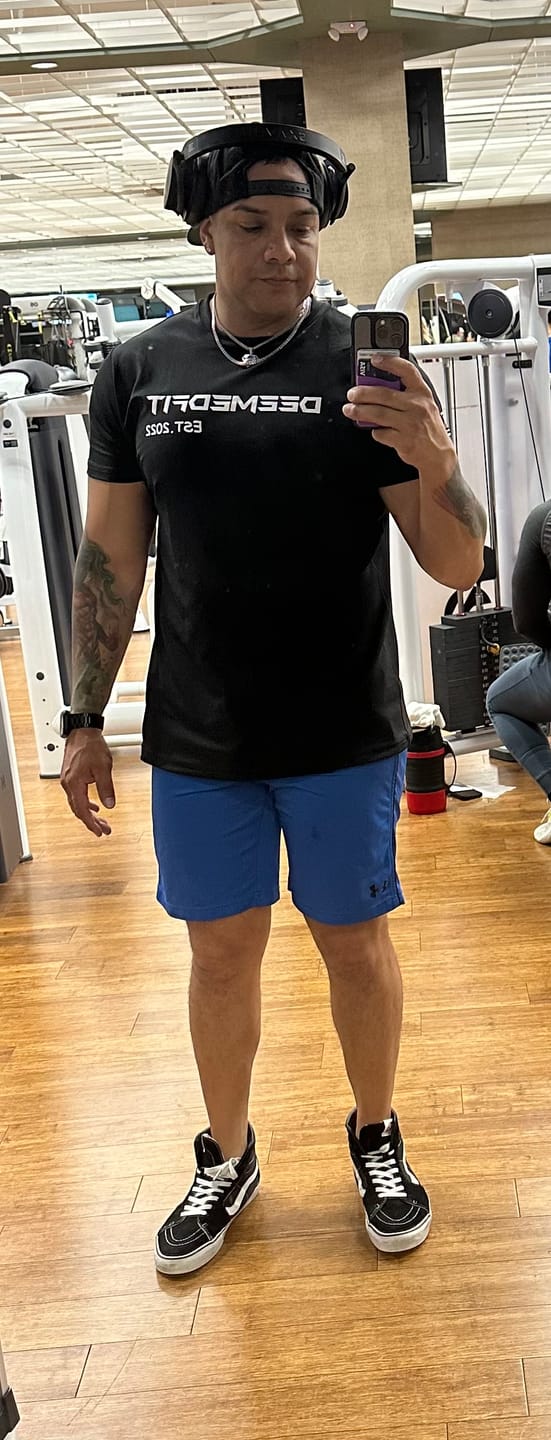 Customer photo review of Men's Gym Tee "Compellence"