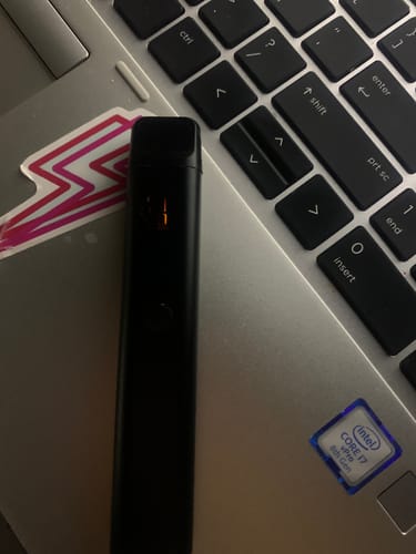 Customer photo review of VAPES Delta 8 Disposable Wedding Cake