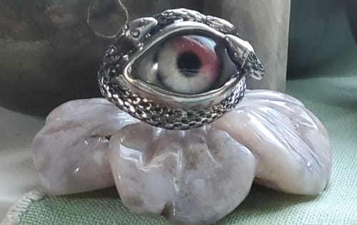 Customer photo review of Hand Painted two tone pink Ojo De Medusa Eye Ring