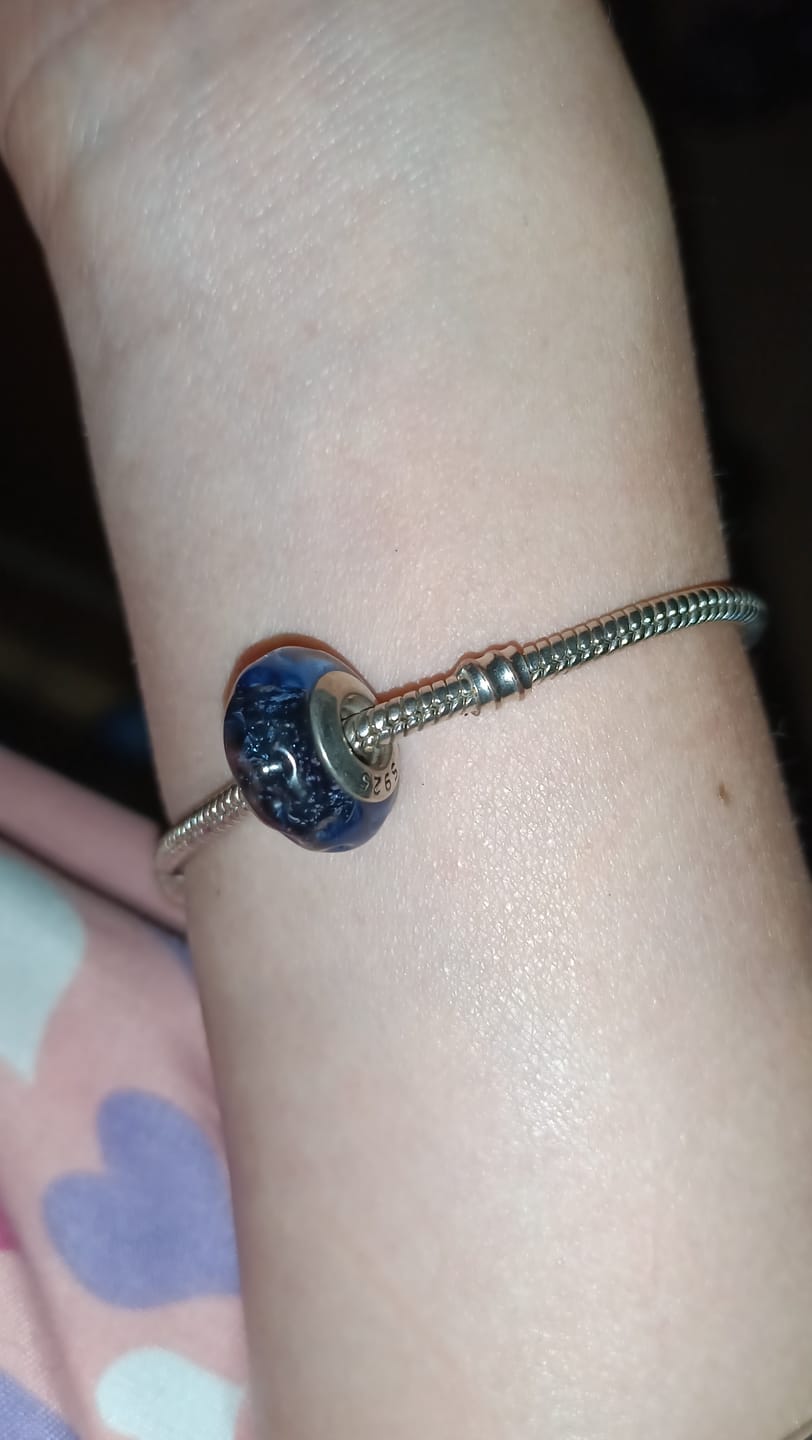 Customer photo review of Charm Abalorio de Galaxia