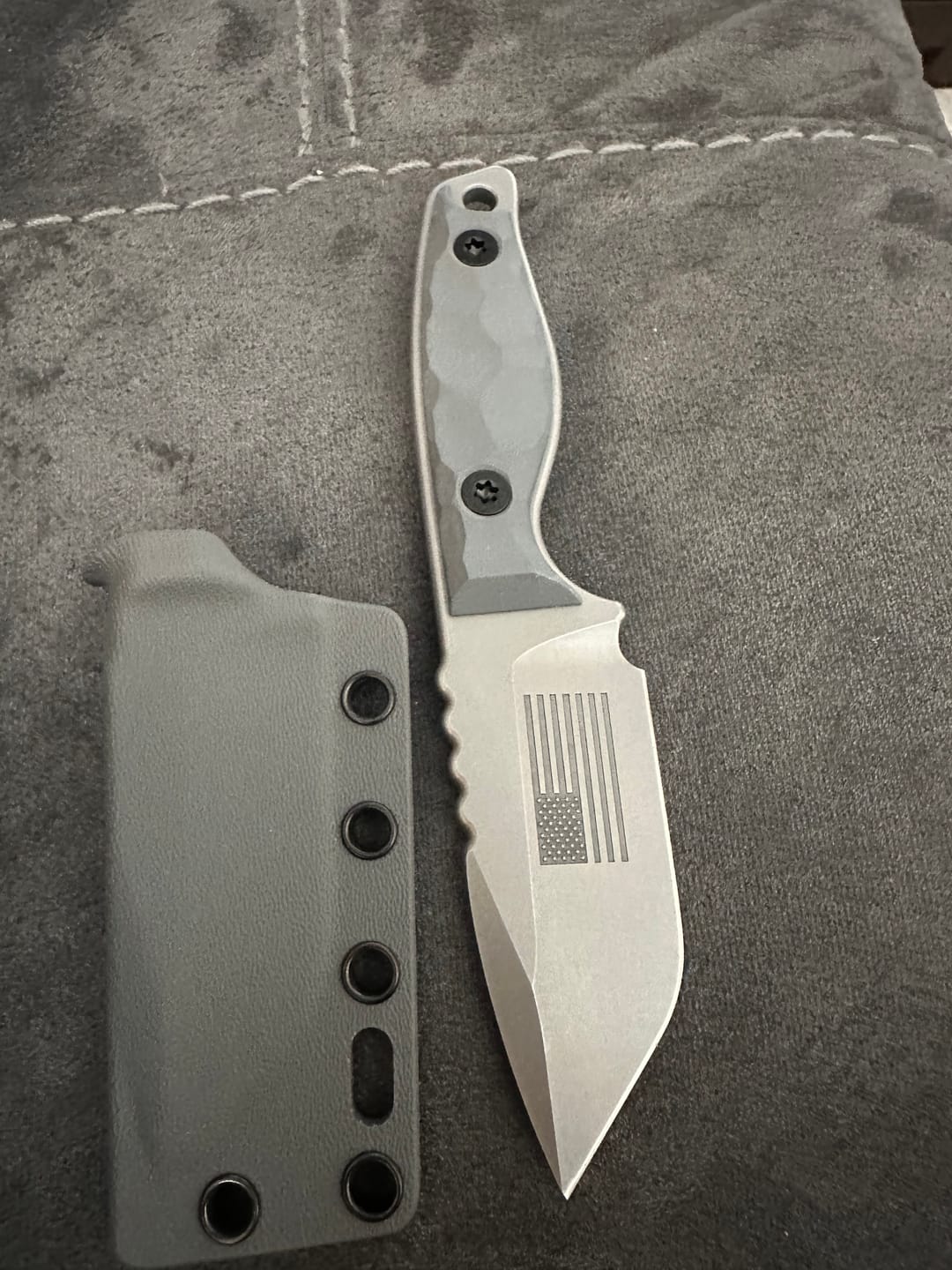 Customer photo review of V3NDETTA (US Flag & Grey)