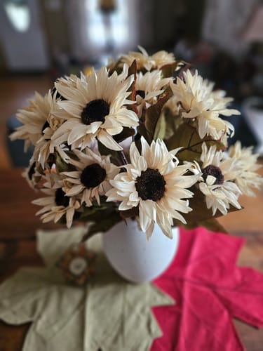 Customer photo review of Faux Autumn Sunflower - Beige (3 Stems/21 Sunflowers)