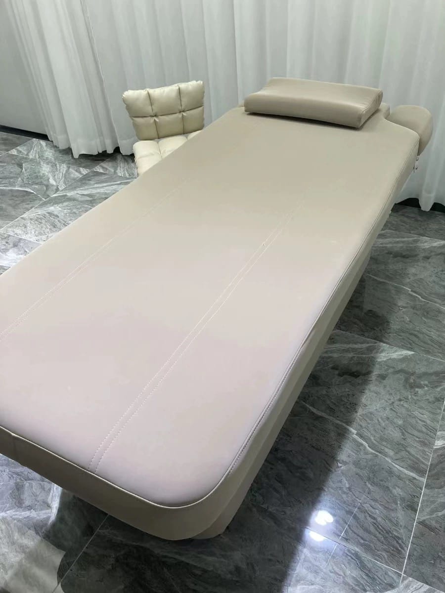 Customer photo review of Electric Spa Treatment Massage Table with One-Touch Adjustment of Smart Lift Bed