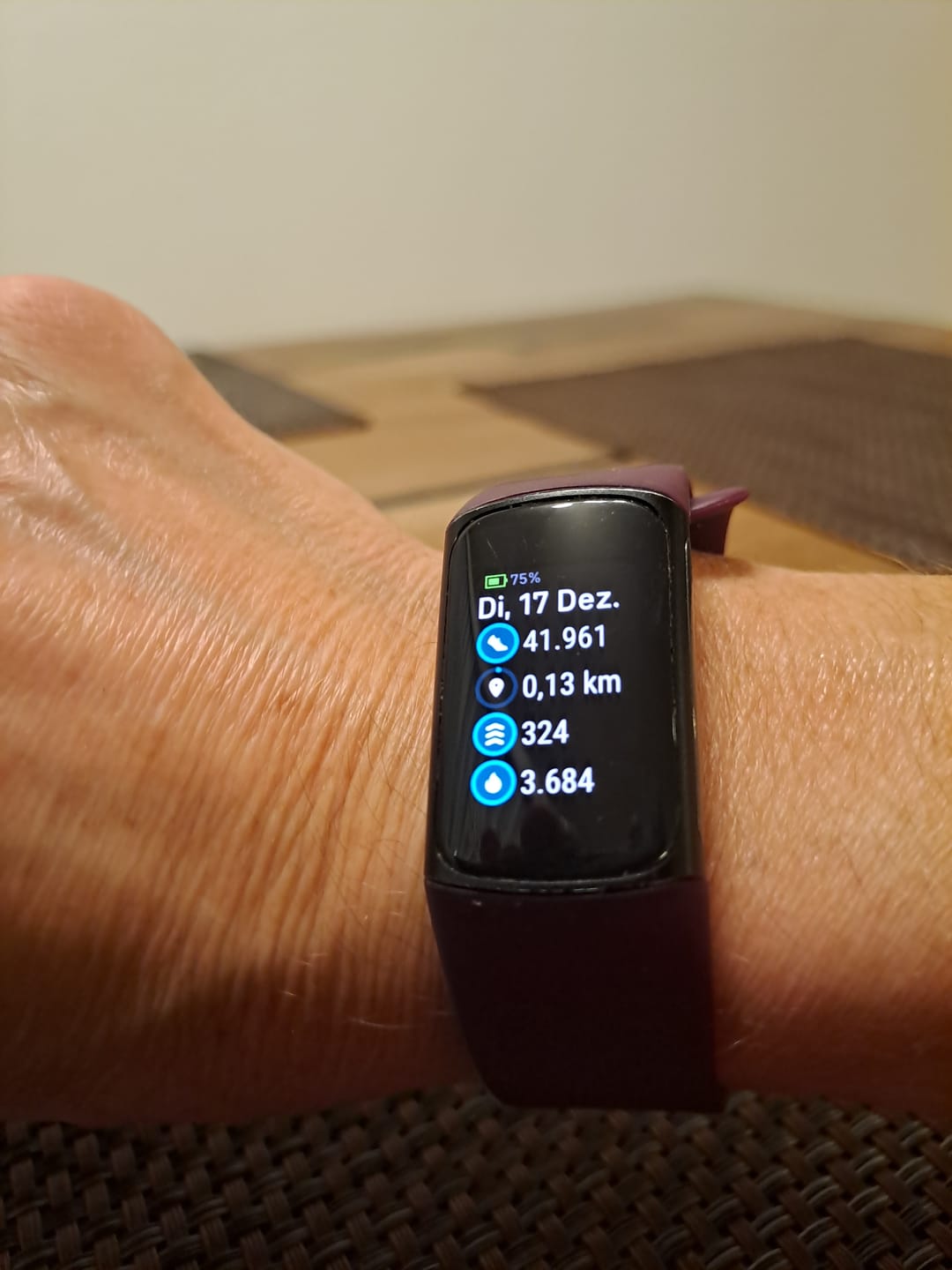 Customer photo review of Fitbit Charge 6 - Silikon Sportarmband Ersatzband