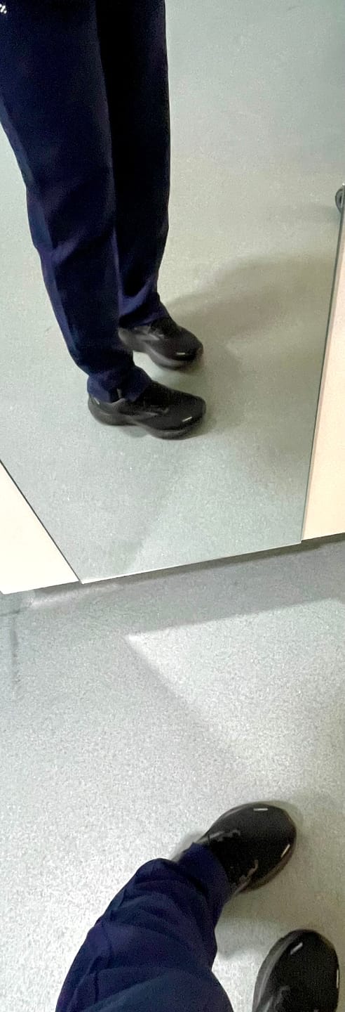 Customer photo review of CLARISSA Skinny Leg Pants (Original SLTECH™ fabric) - Navy