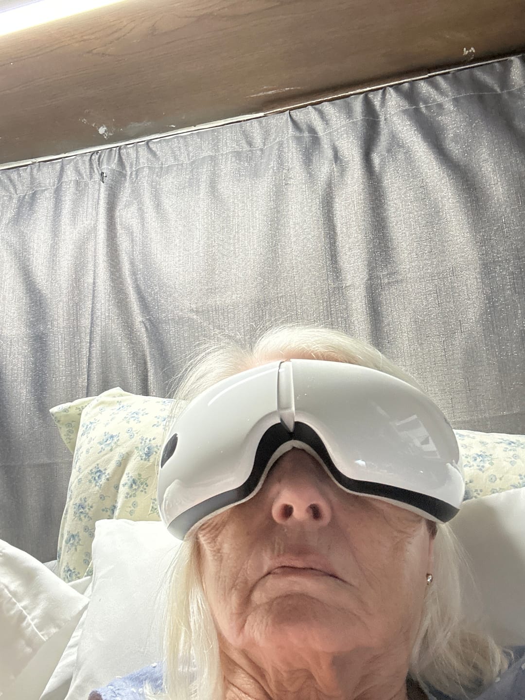 Customer photo review of Eyeology™ Intelligent Eye Massager