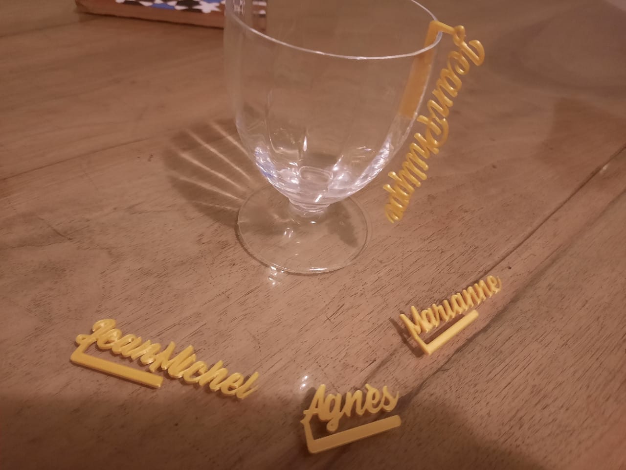 Customer photo review of Marque-verres Prénoms personnalisables - Originel